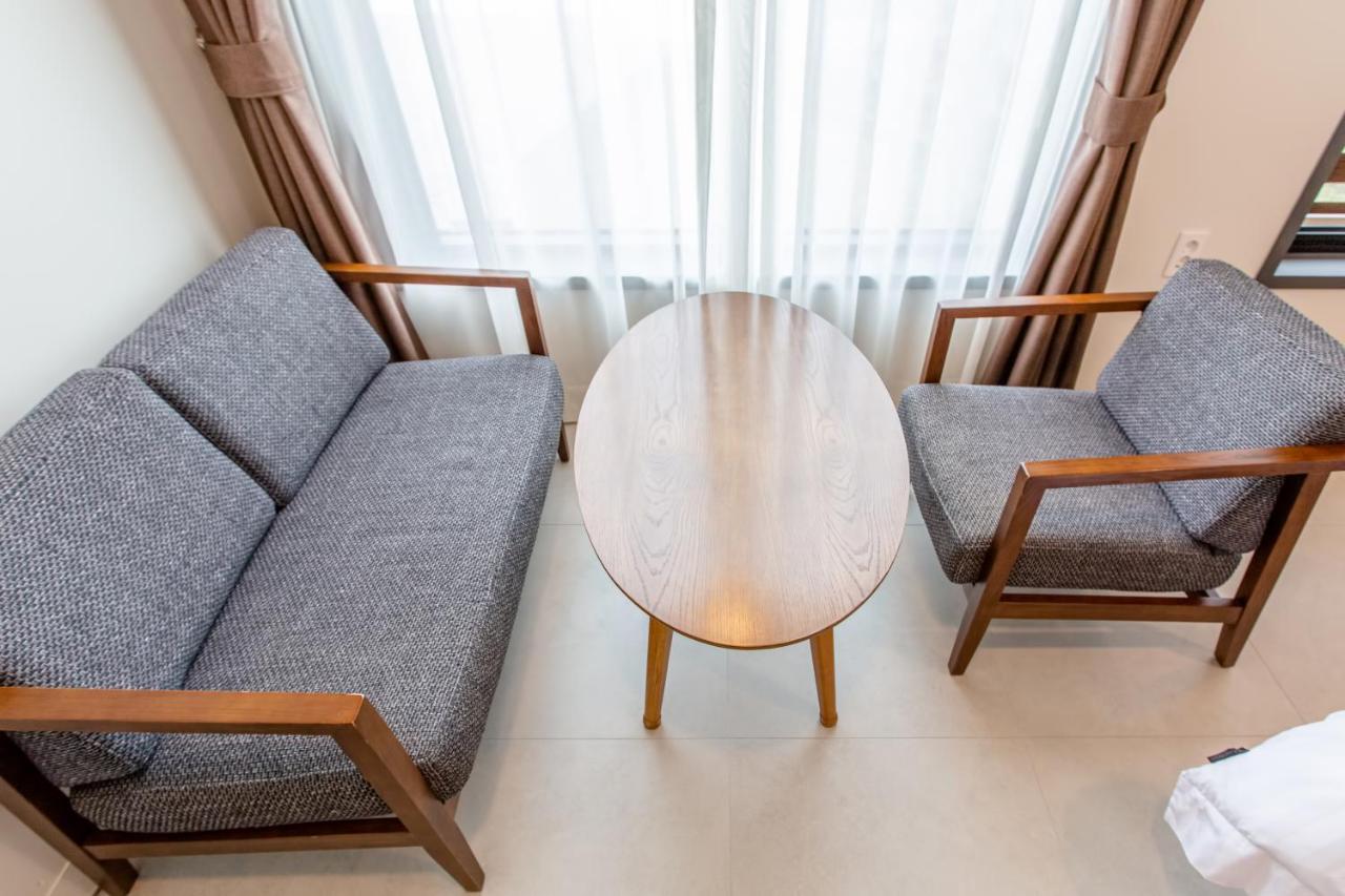 Lunamar Pension Чеджудо Экстерьер фото