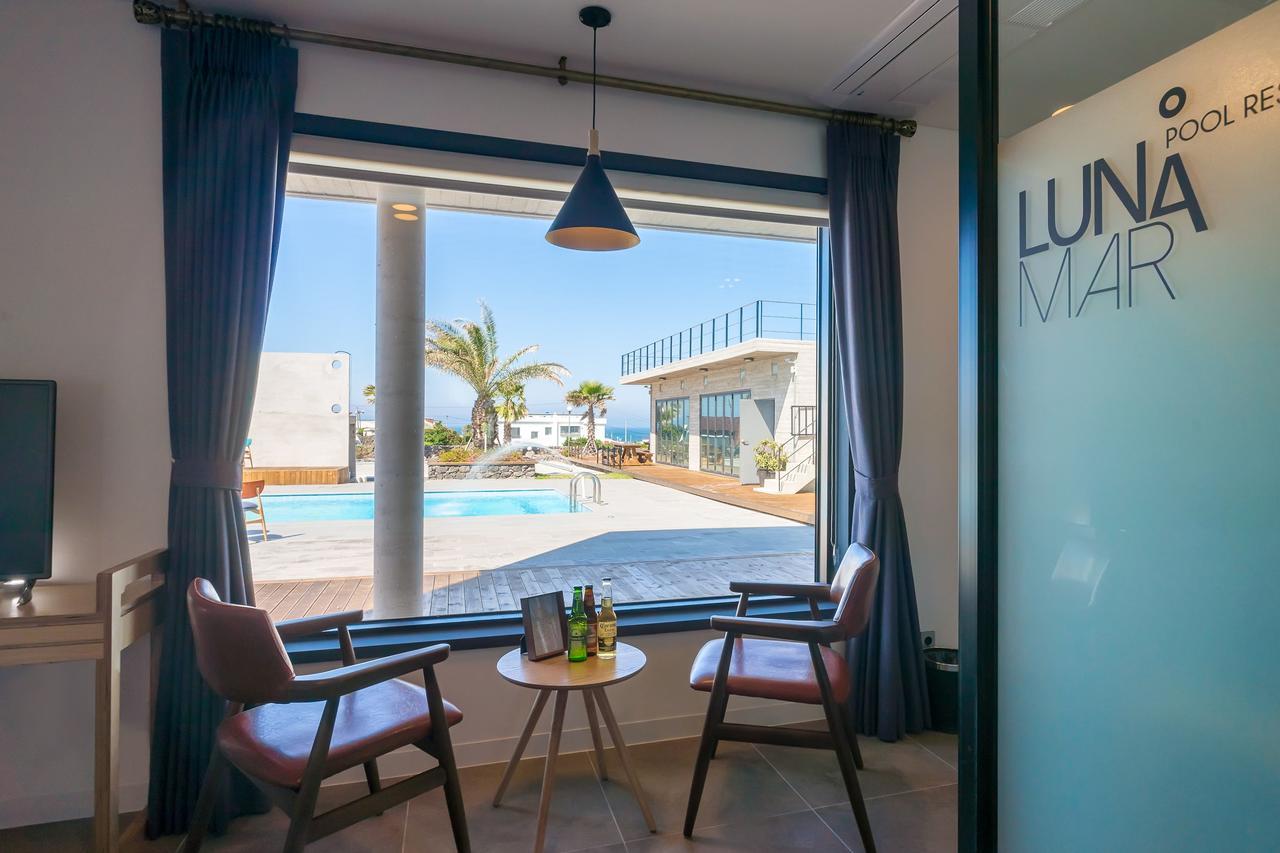 Lunamar Pension Чеджудо Экстерьер фото